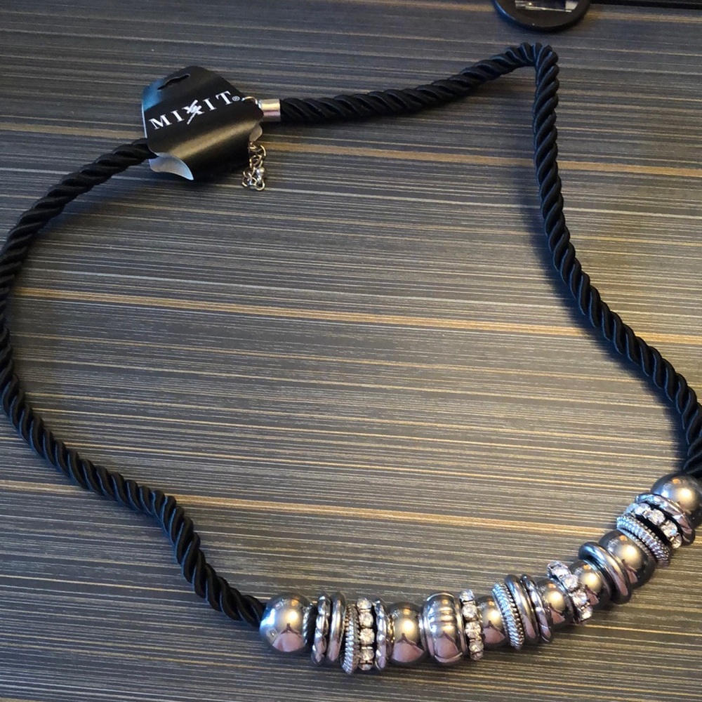Mixit Necklace. New with tag.